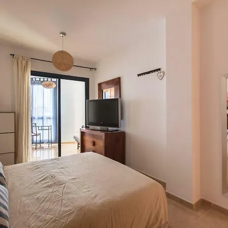 Apartment El Mirador: Sea Views From The Shore *