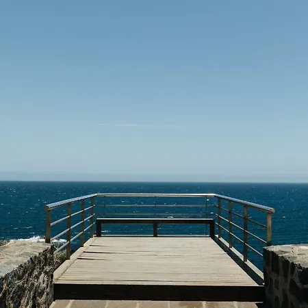 El Mirador: Sea Views From The Shore Apartment *