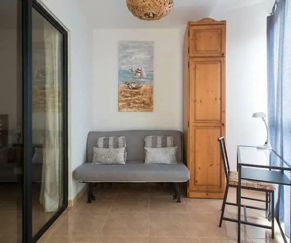 El Mirador: Sea Views From The Shore Apartment Los Abrigos